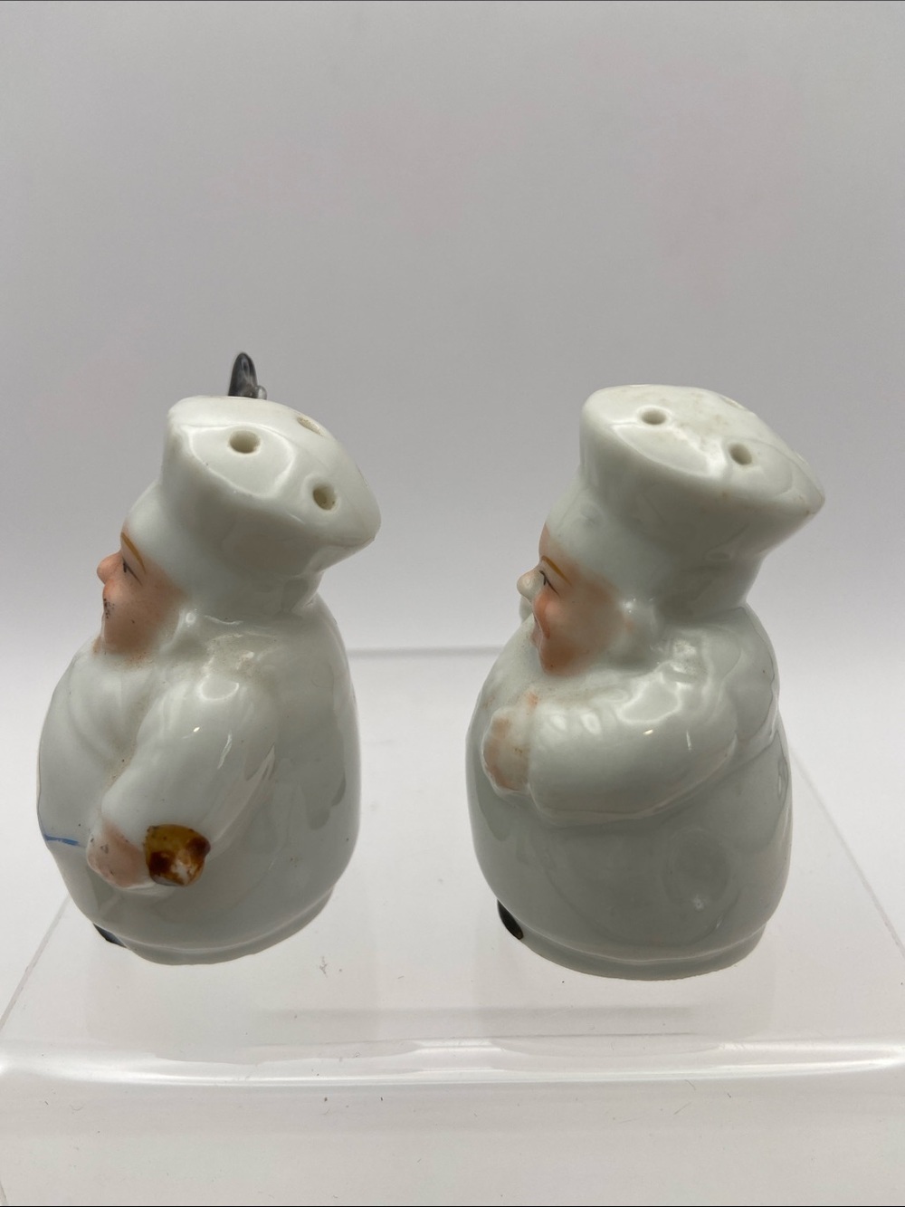 Vintage Porcelain Mini Happy Chef Salt & Pepper Shakers Set of 2 Collectible - Picture 2 of 7